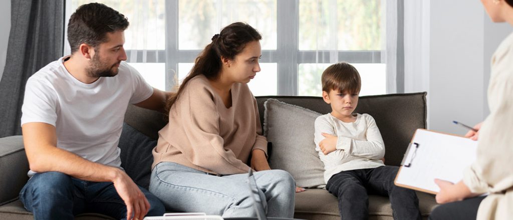 Parent and teenager in a counseling session in Gurgaon